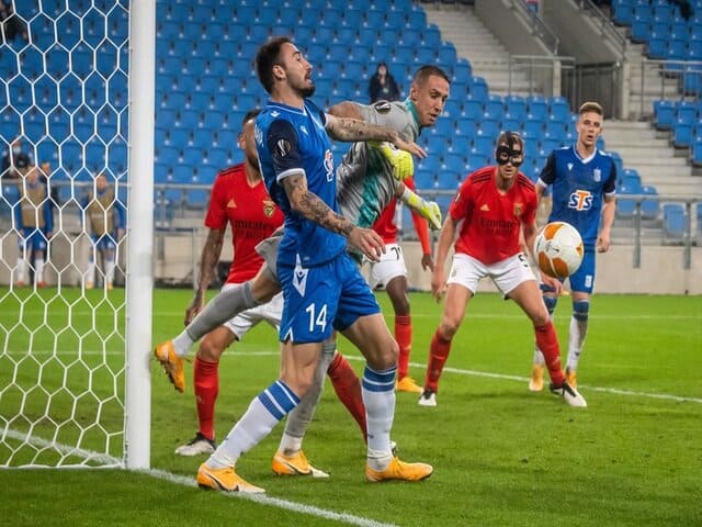 Soi kèo nhà cái trận Benfica vs Lech Poznan, 04/12/2020