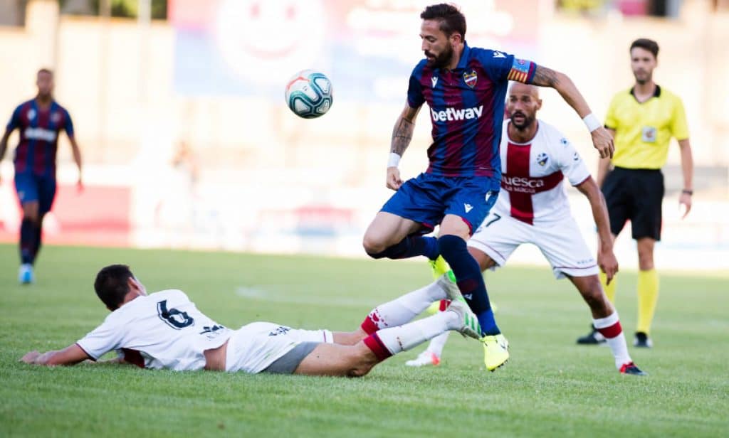 Soi kèo nhà cái trận Huesca vs Levante, 23/12/2020