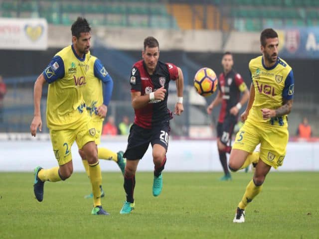 Soi kèo nhà cái trận Verona vs Cagliari, 06/12/2020